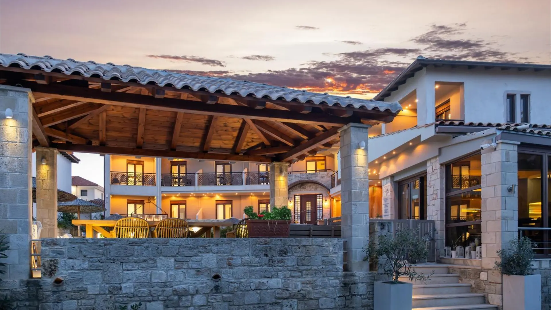Stamos Hotel Afytos