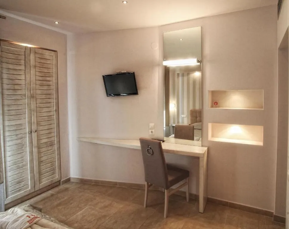 Stamos Hotel Afytos 3*,